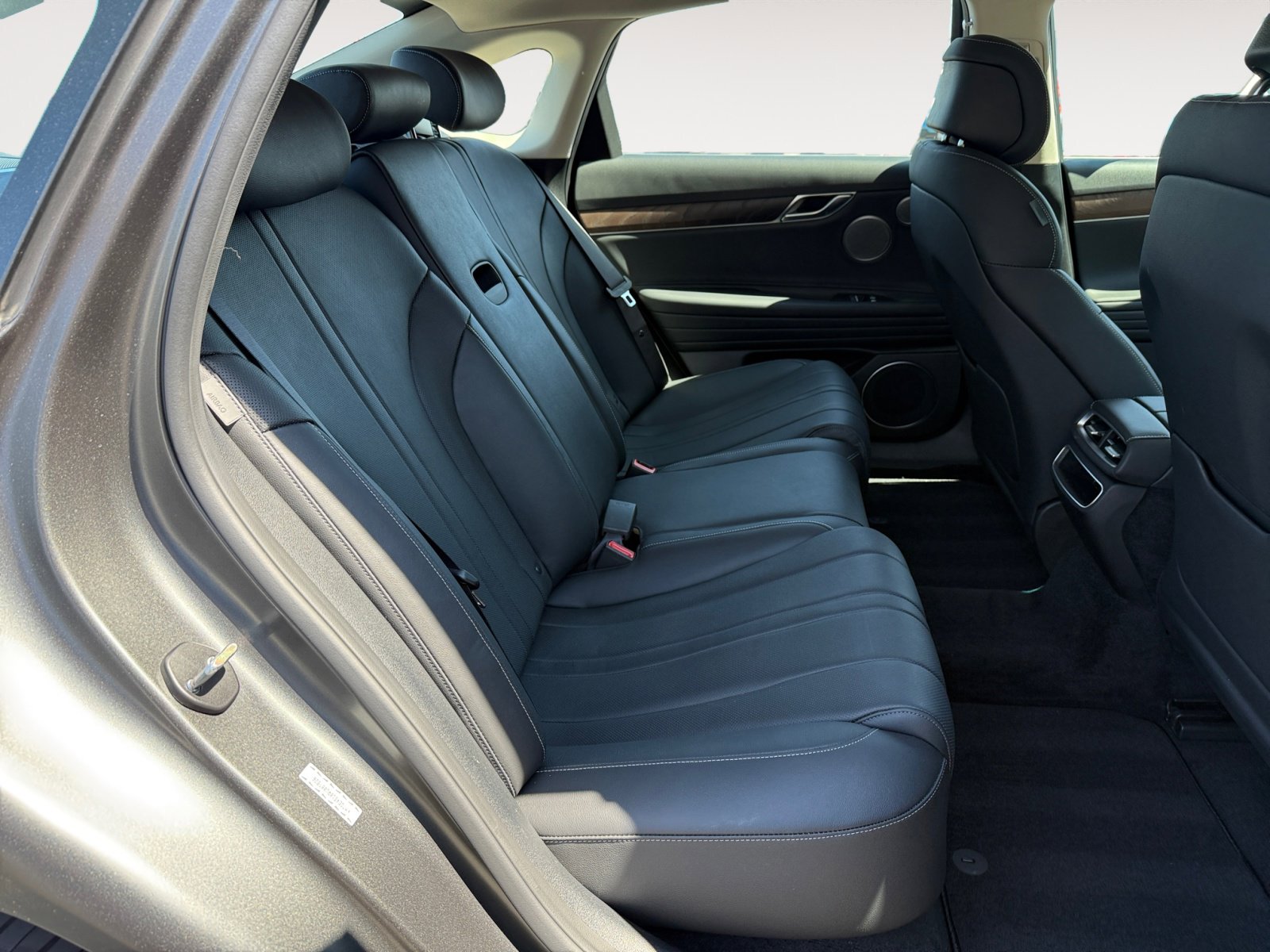 2024 Genesis Electrified G80 Advanced Prestige photo 18