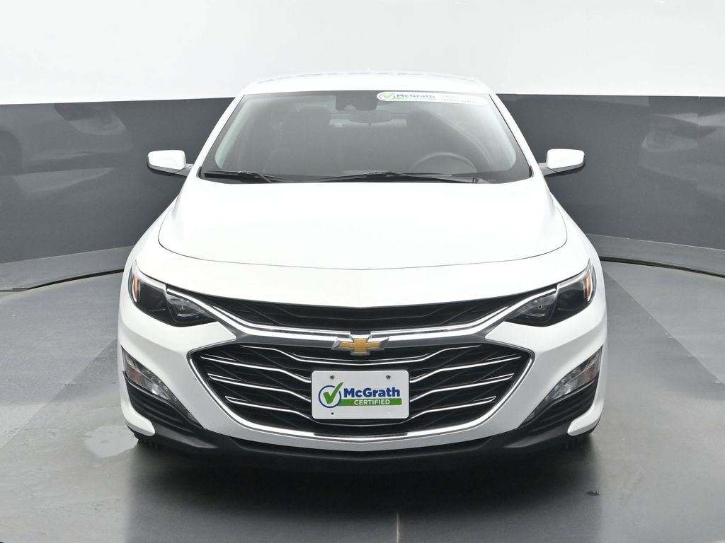 2024 Chevrolet Malibu 1LT photo 2