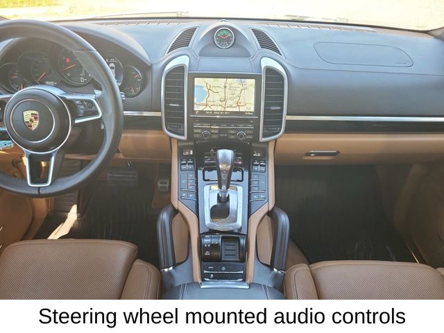 2016 Porsche Cayenne Base photo 10