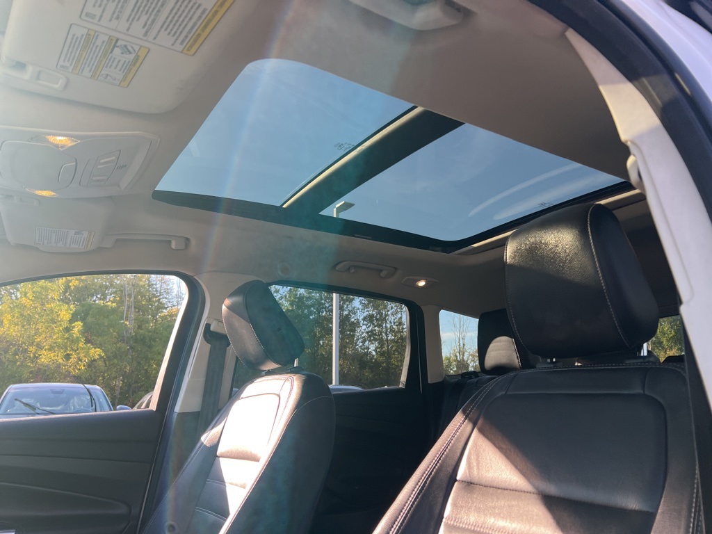 2018 Ford Escape SEL photo 12