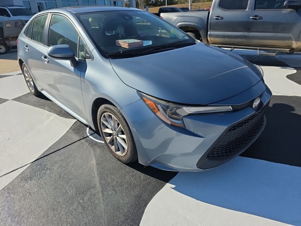 2020 Toyota Corolla LE photo 2