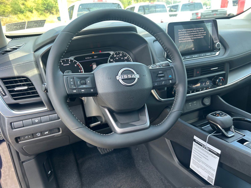 2026 Nissan Rogue SV photo 5