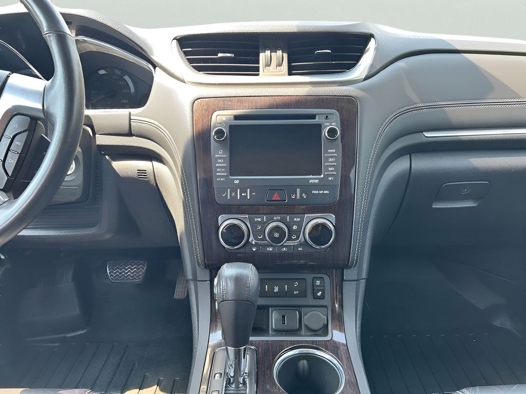 2017 Chevrolet Traverse Premier photo 14