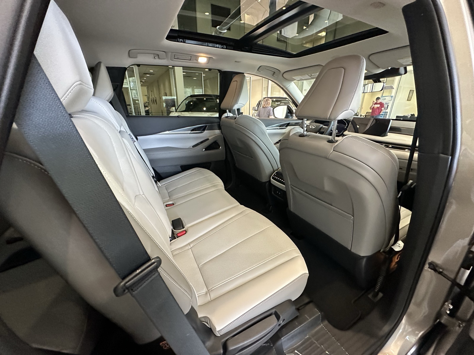 2026 Infiniti QX60 Luxe photo 31