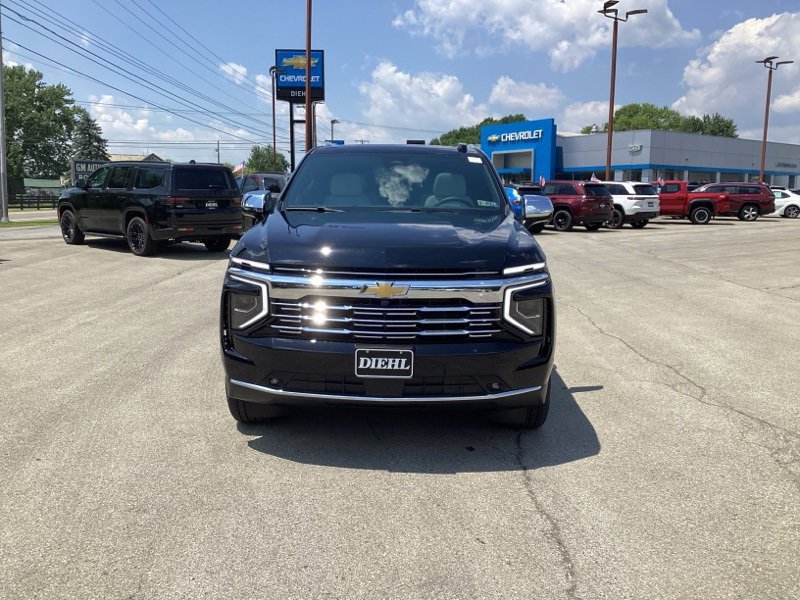 2025 Chevrolet Tahoe Premier photo 2