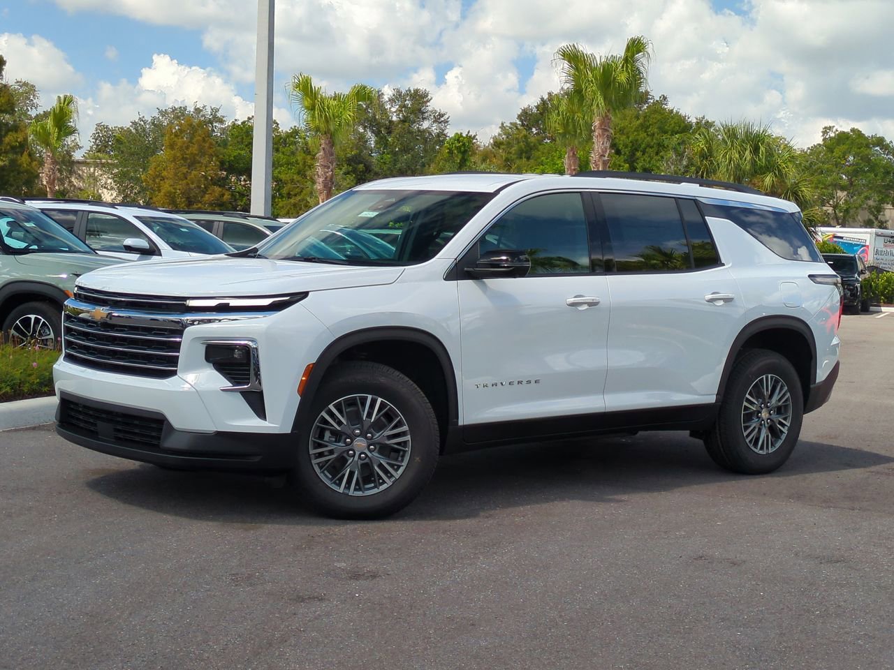 2026 Chevrolet Traverse LT's photo