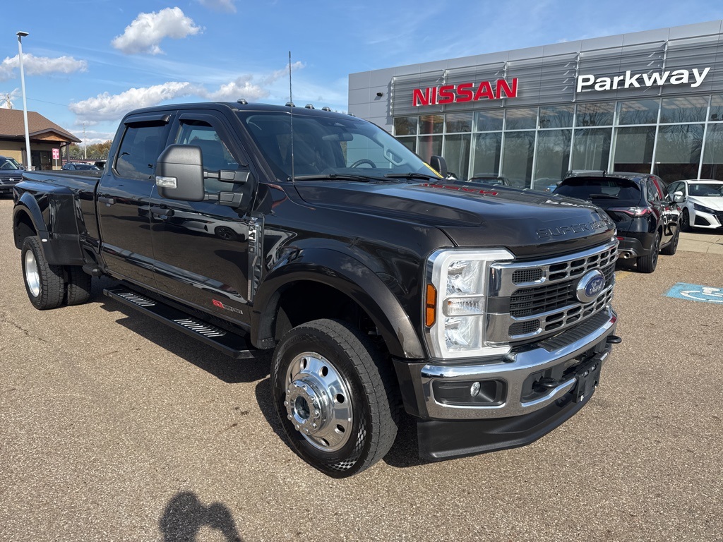 2024 Ford F-450 photo 2
