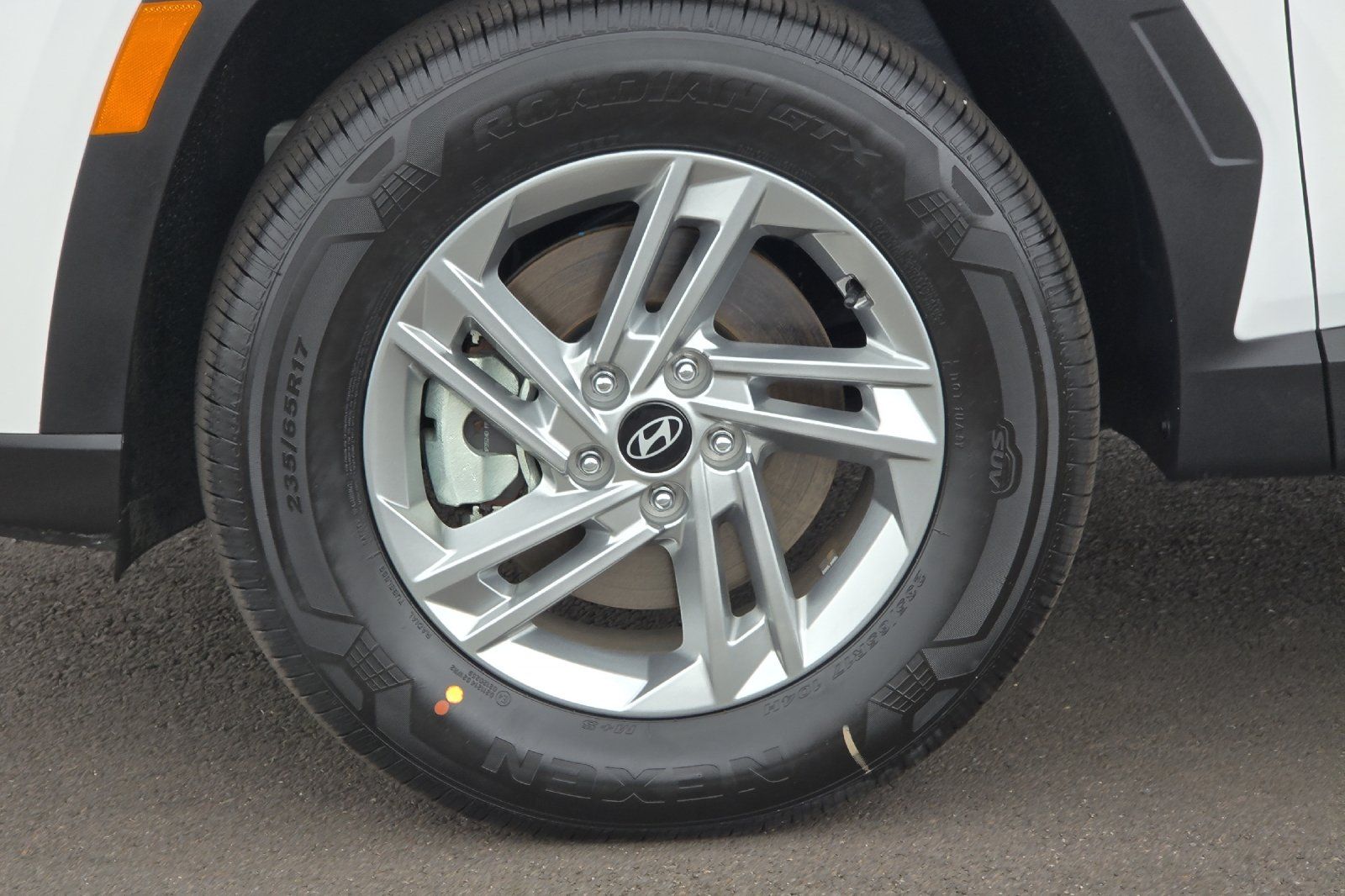 2025 Hyundai Tucson SE photo 22