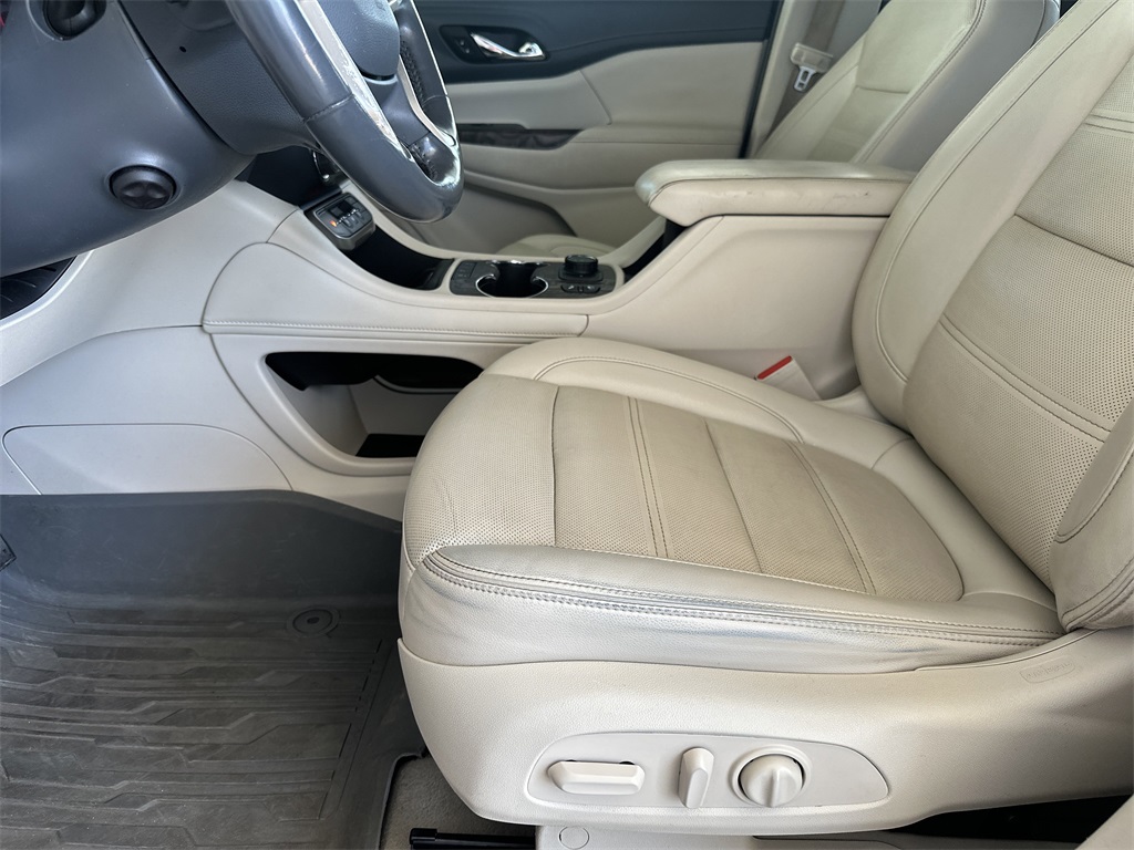 2021 Gmc Acadia Denali photo 9