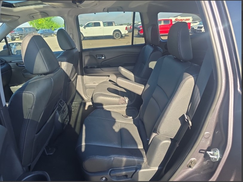 2022 Honda Pilot Touring photo 28