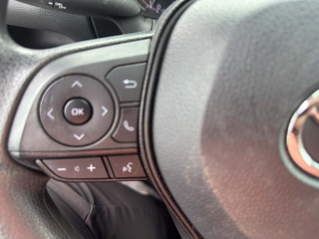 2024 Toyota RAV4 XLE photo 11