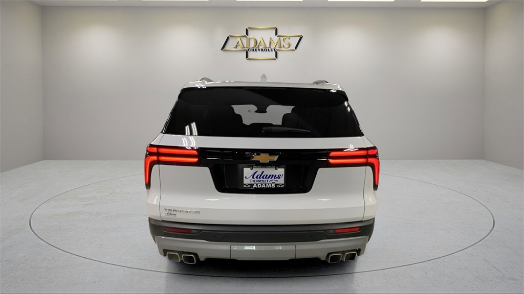 2025 Chevrolet Traverse photo 4