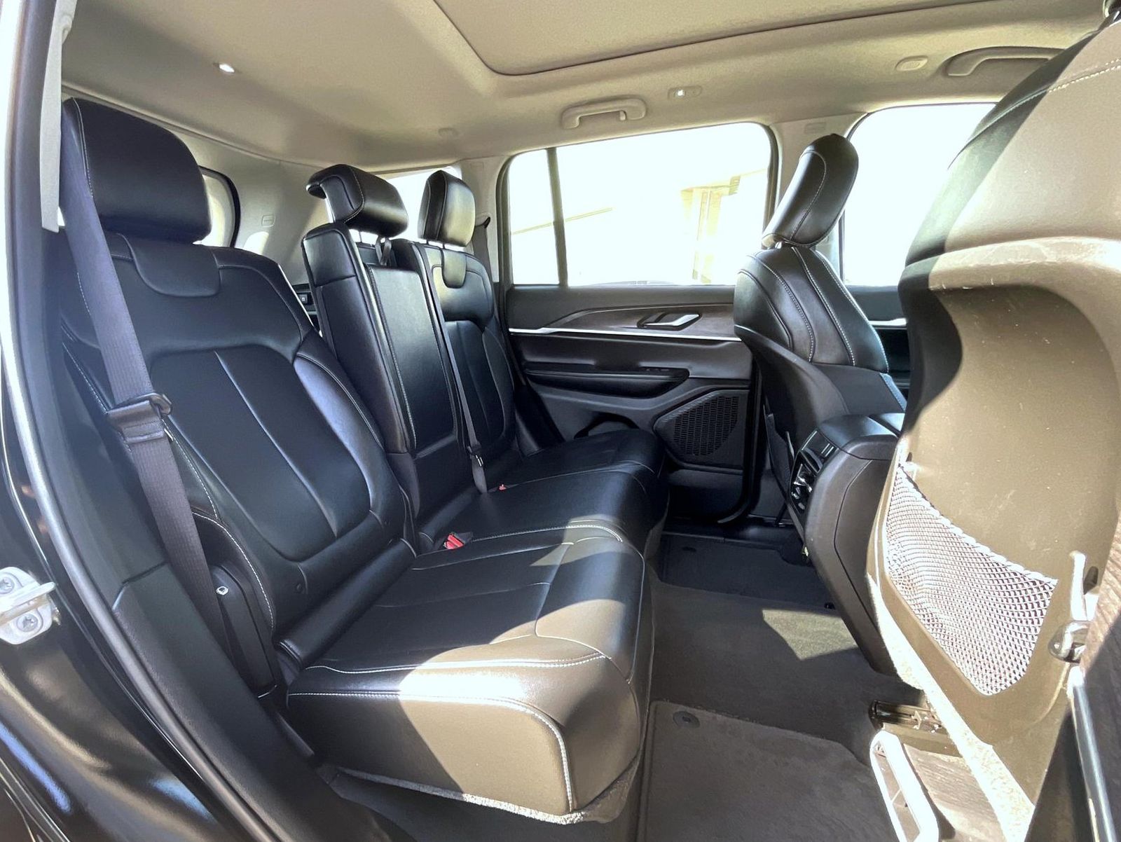 2023 Jeep Grand Cherokee Limited photo 16