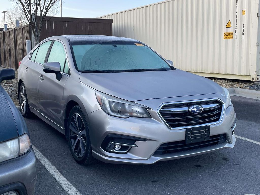 2018 Subaru Legacy Limited's photo