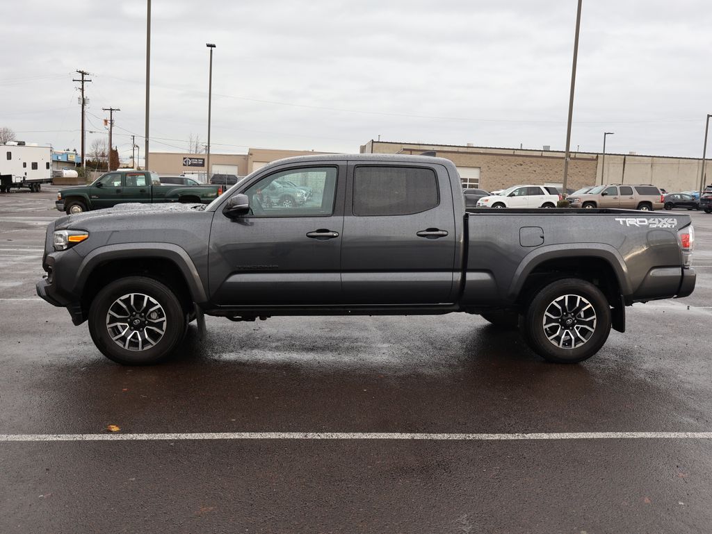2023 Toyota Tacoma TRD Sport 4x4 photo 3