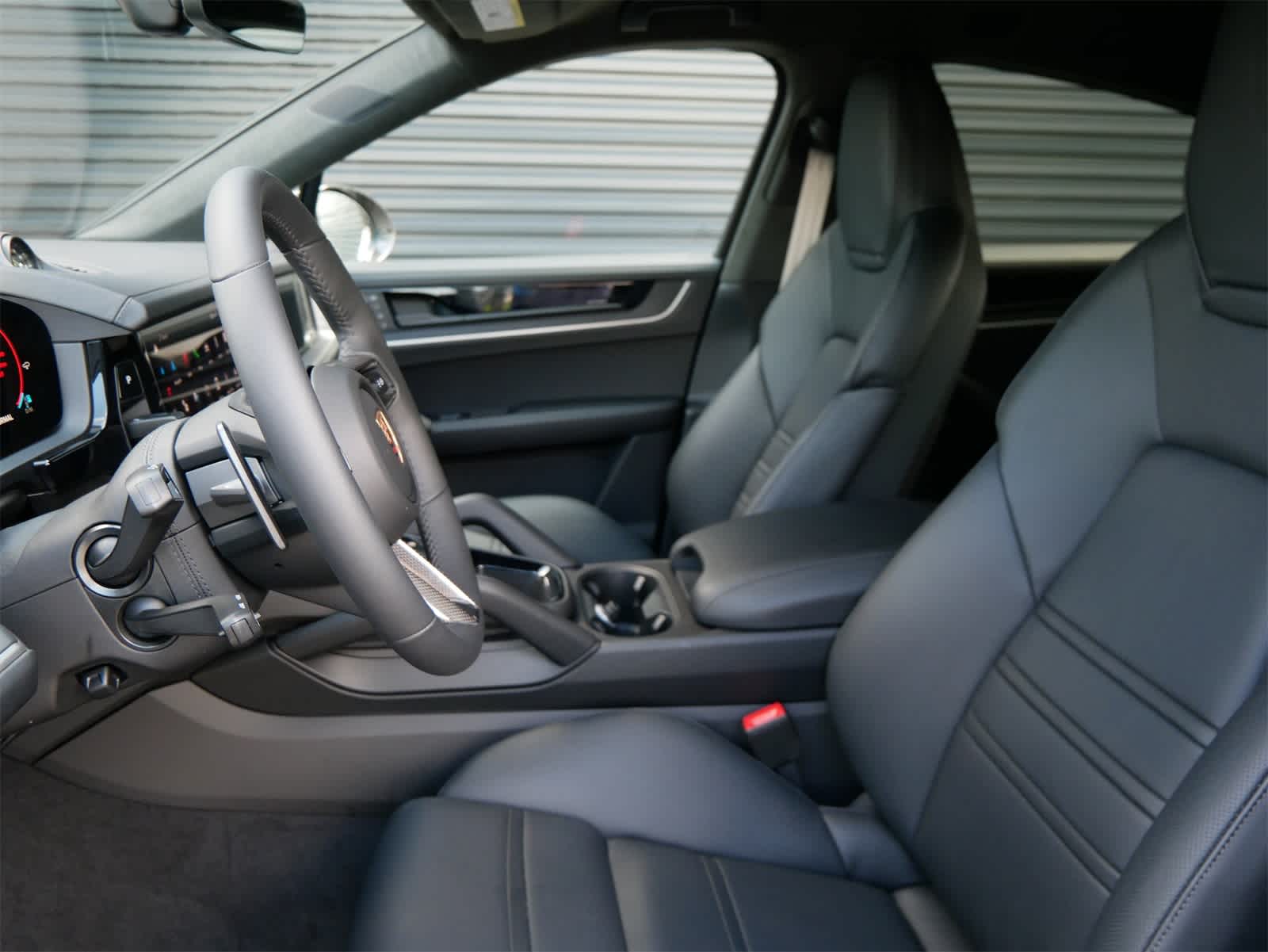 2025 Porsche Cayenne Turbo GT photo 5