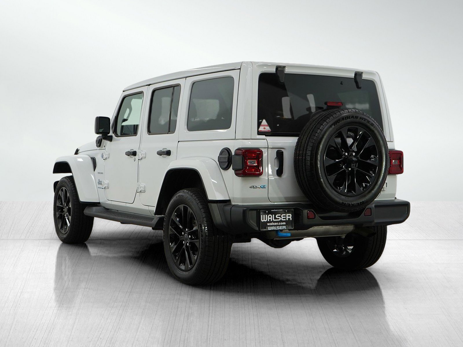 2024 Jeep Wrangler Sahara 4xe photo 3