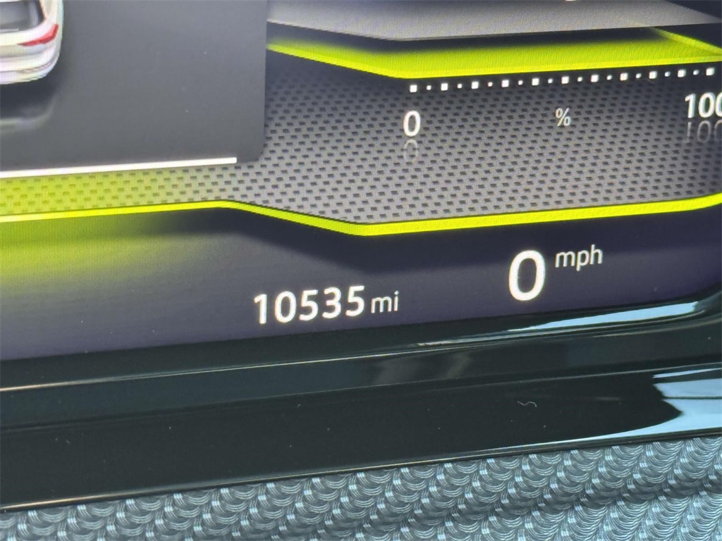 2024 Volkswagen Golf R photo 24
