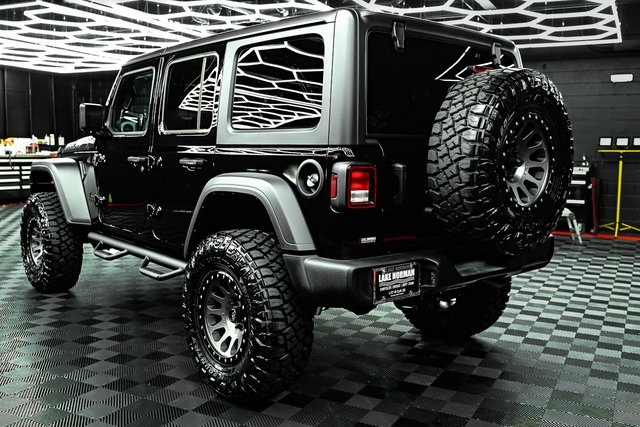 2025 Jeep Wrangler Sport S photo 5