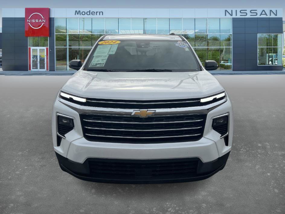 2024 Chevrolet Traverse 1LT photo 2