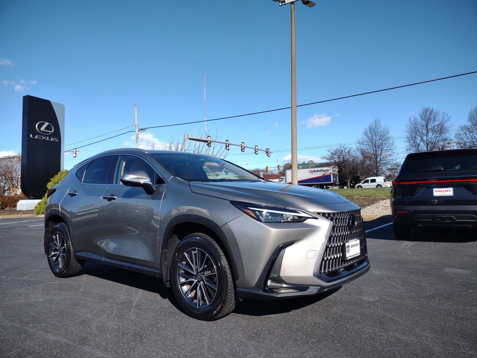 2023 Lexus NX Hybrid 350h's photo