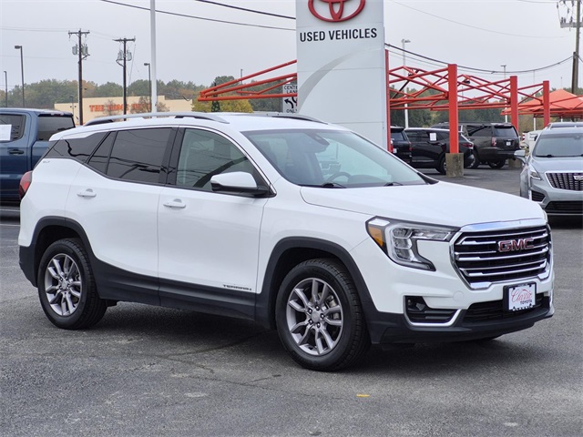 2024 GMC Terrain SLT's photo