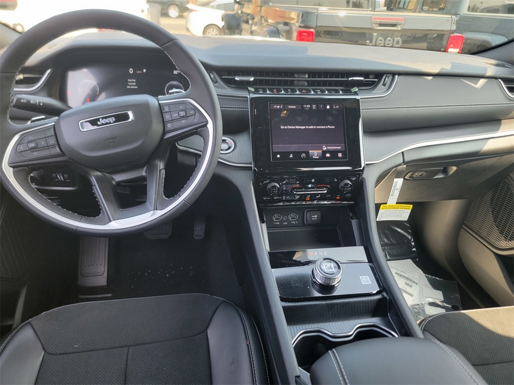 2025 Jeep Grand Cherokee Laredo Altitude X photo 9