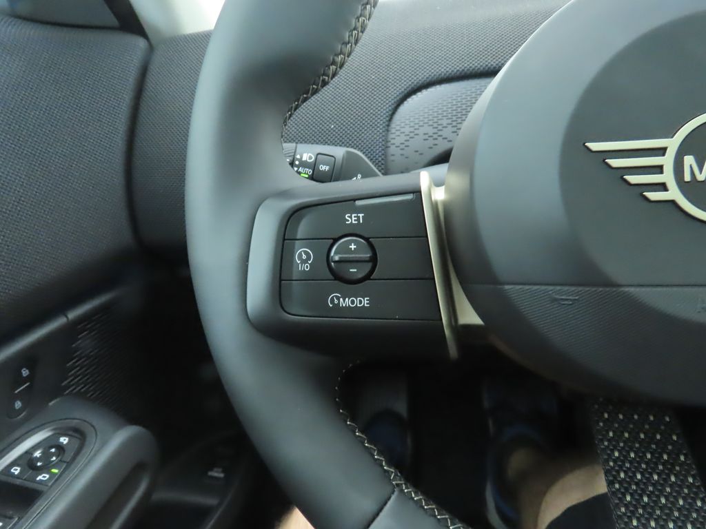 2025 Mini Countryman ALL4 Signature photo 9