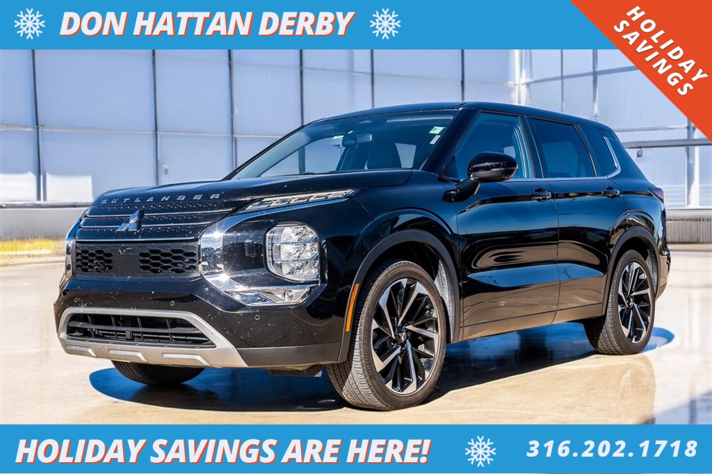 2022 Mitsubishi Outlander SE's photo