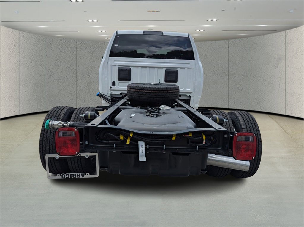 2025 Ram 3500 photo 5