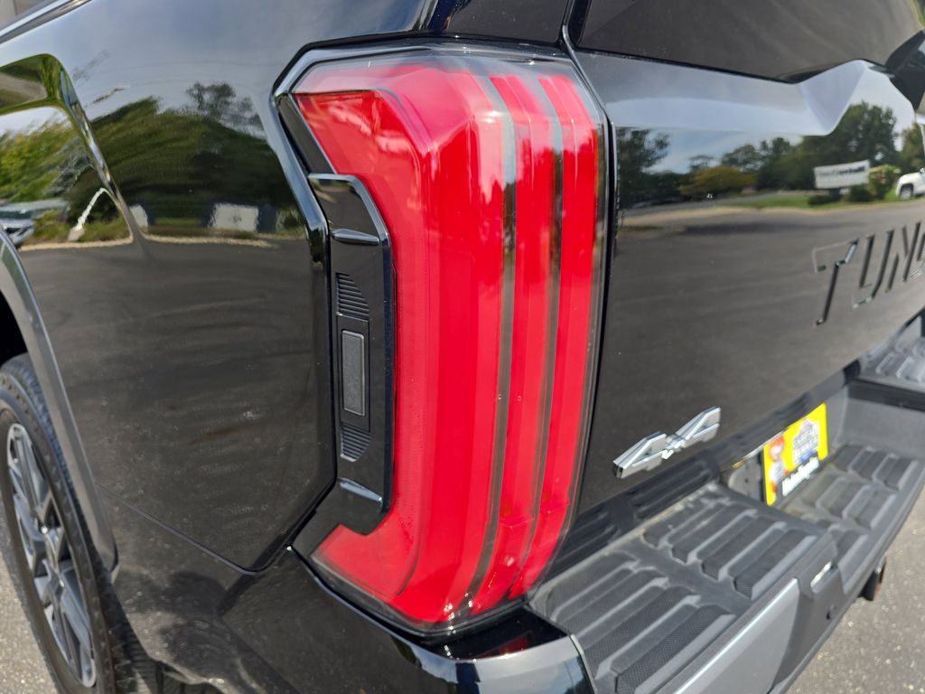 2023 Toyota Tundra Limited photo 30