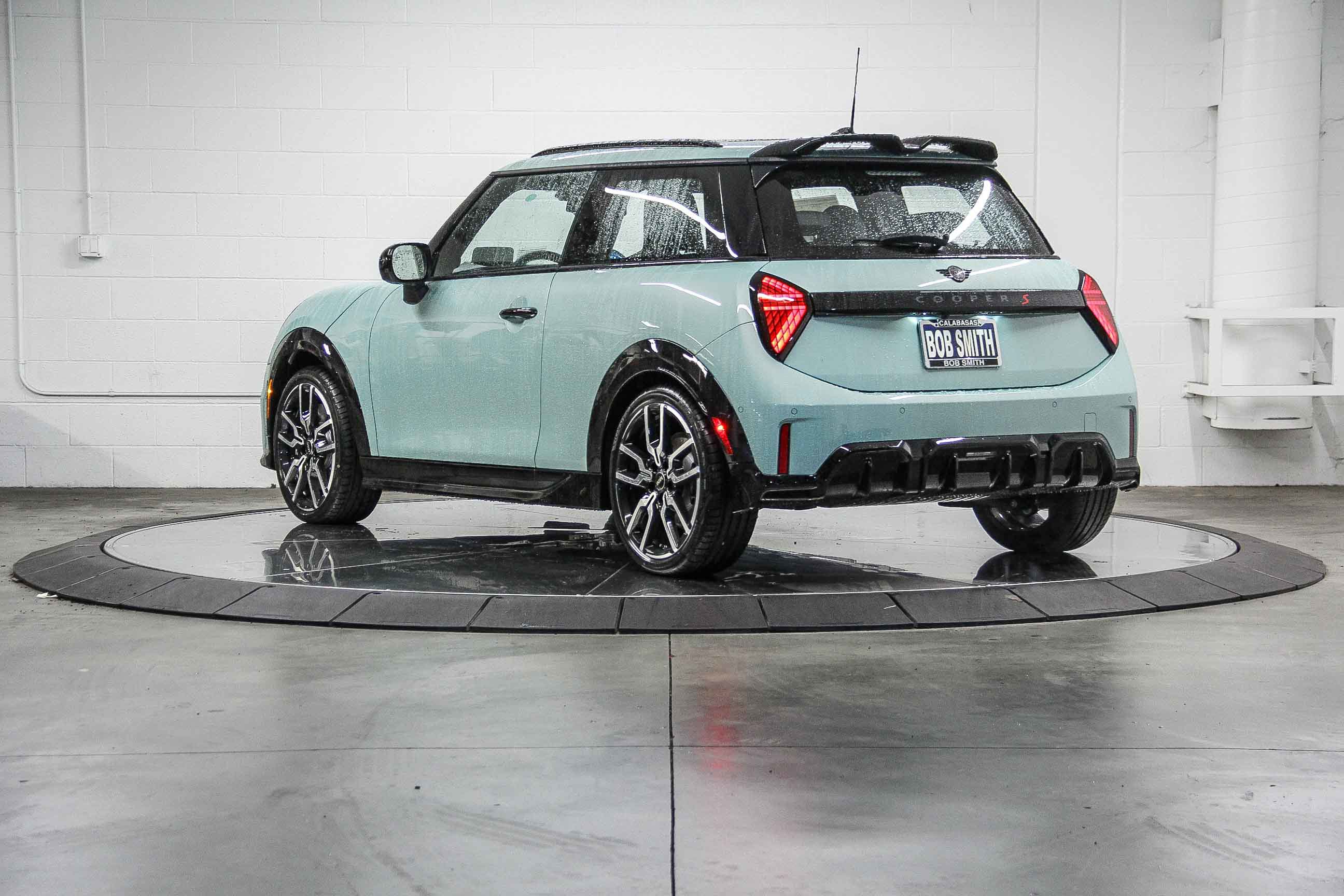 2026 Mini Cooper Hardtop S 2 Door Iconic photo 4