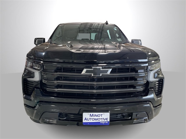 2024 Chevrolet Silverado 1500 High Country photo 3