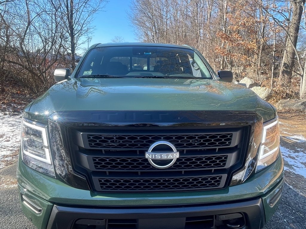 2024 Nissan Titan SV photo 7