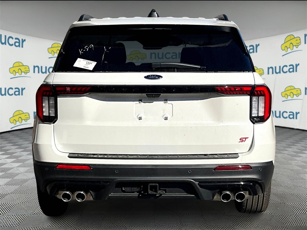 2025 Ford Explorer ST photo 3