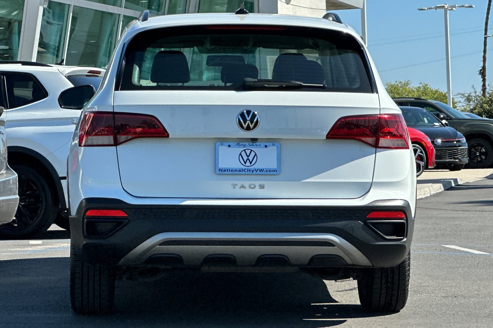2022 Volkswagen Taos S photo 4