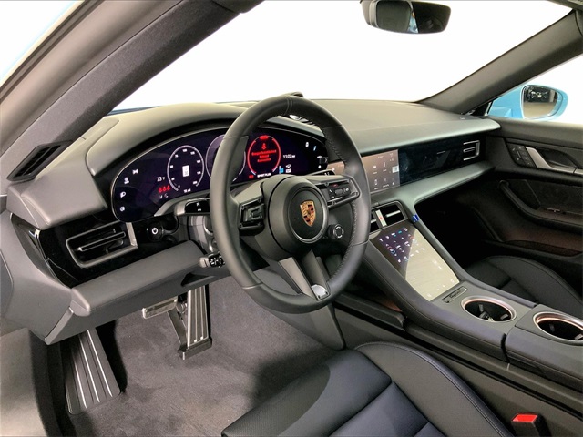 2025 Porsche Taycan 4 photo 4