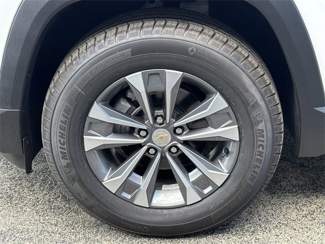 2026 Chevrolet Equinox LT photo 11