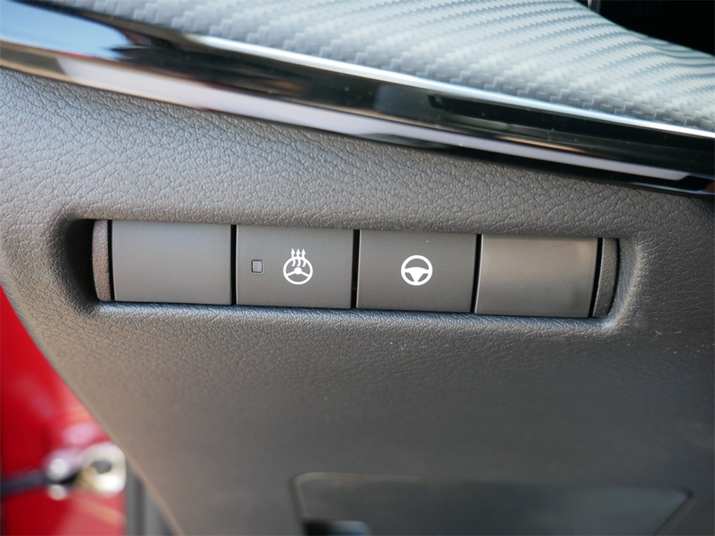 2025 Nissan Kicks SR photo 13