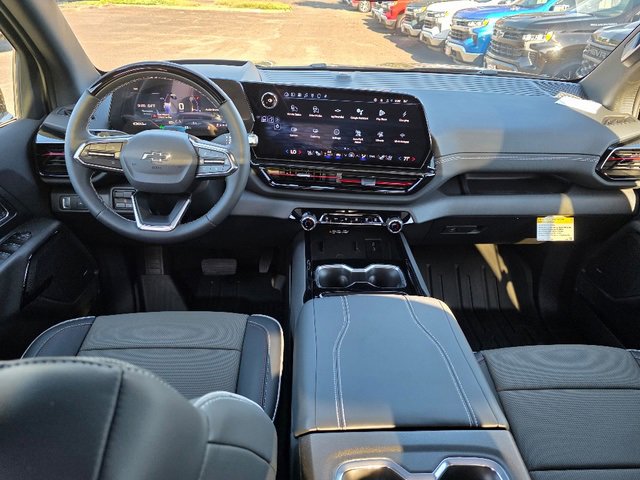 2026 Chevrolet Silverado photo 2