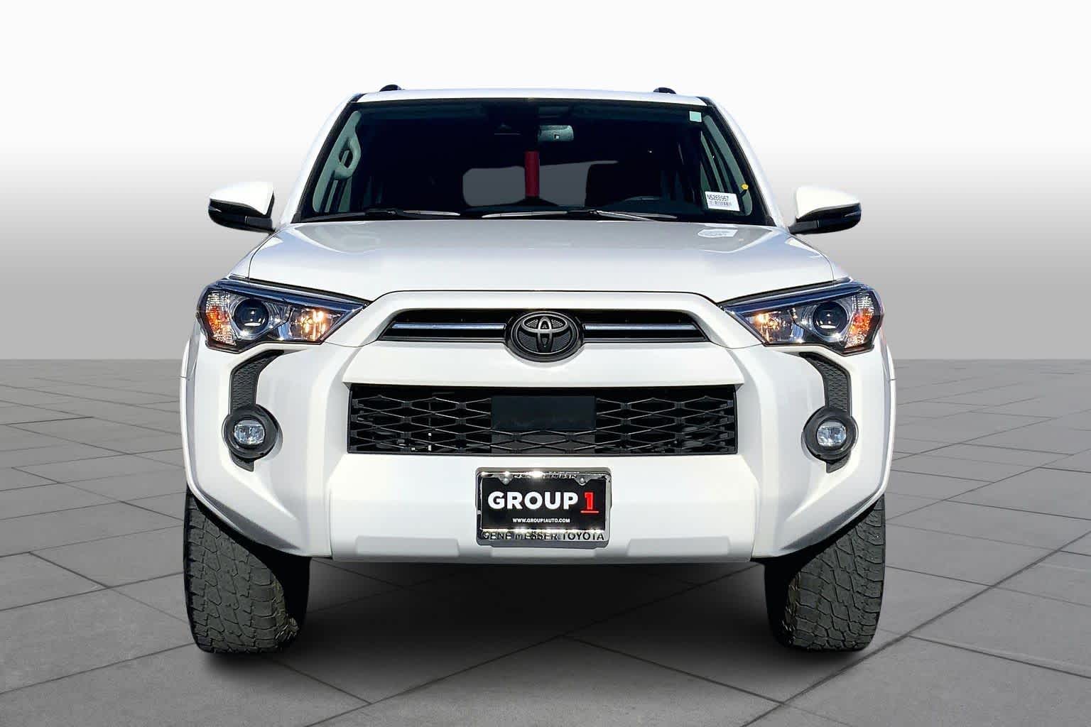 2022 Toyota 4Runner SR5 Premium photo 3