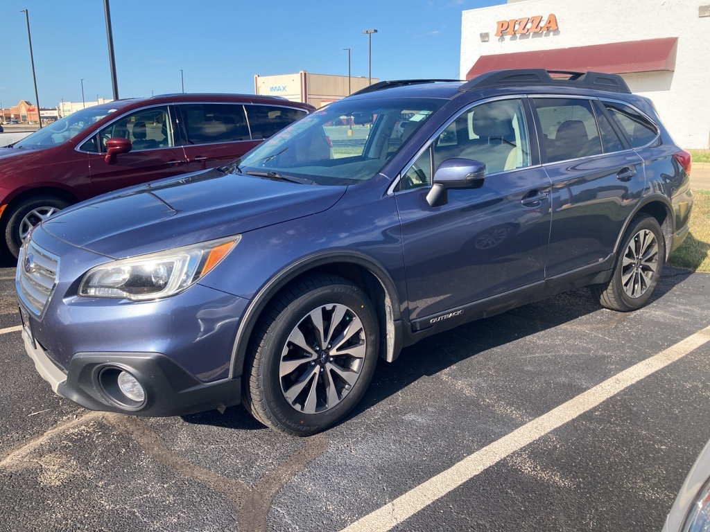 Used 2016 Subaru Outback Limited with VIN 4S4BSEJC3G3250877 for sale in Savoy, IL