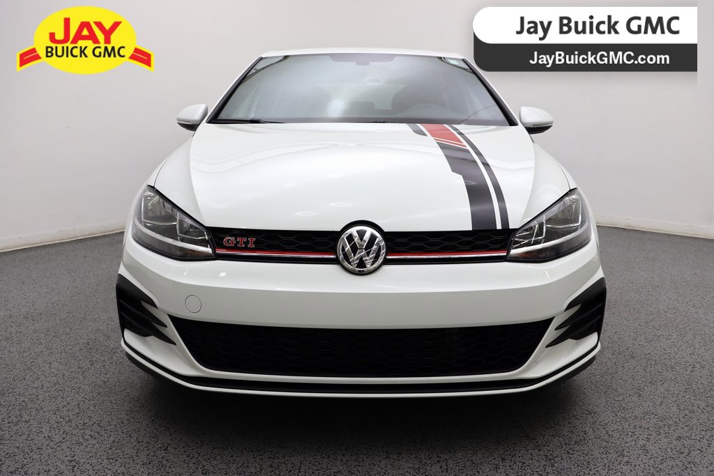 2020 Volkswagen Golf GTI photo 2