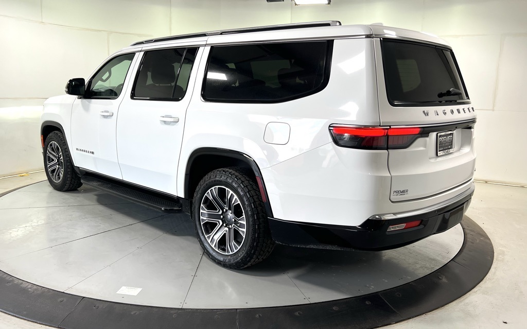2023 Jeep Wagoneer L Series II photo 10
