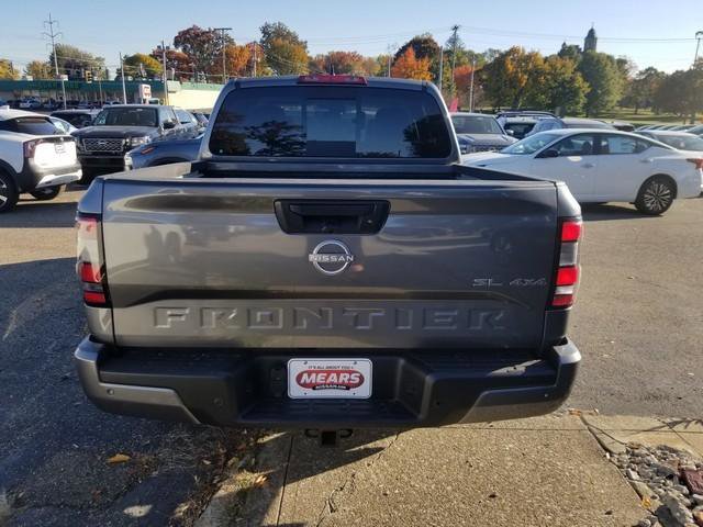 2025 Nissan Frontier SL photo 3