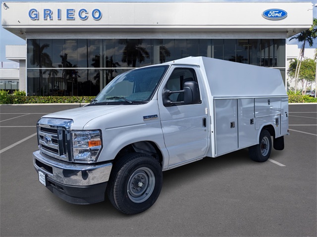 2025 Ford E-350 Base photo 3