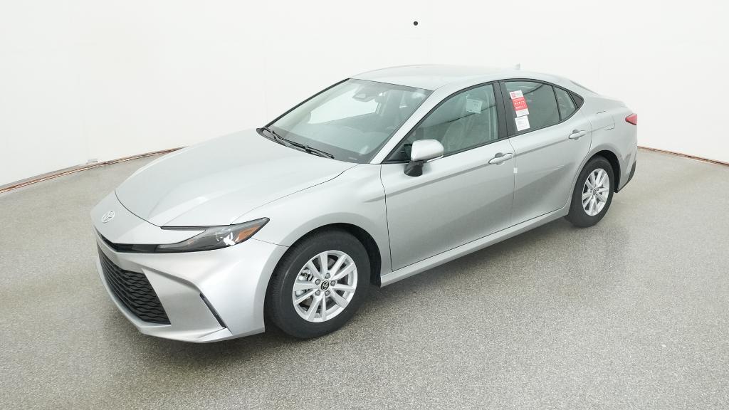 2026 Toyota Camry LE's photo