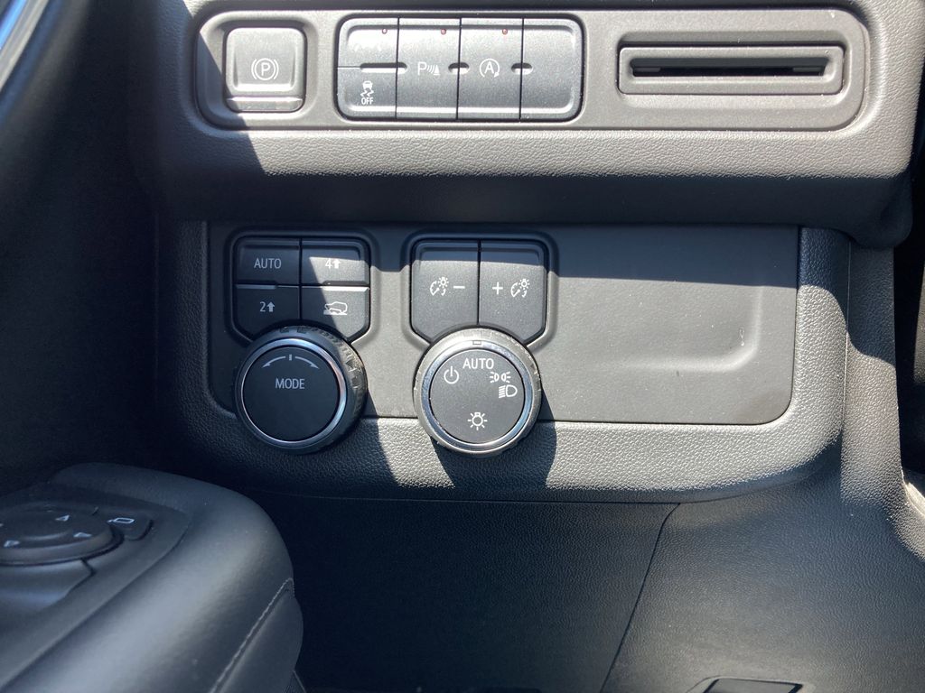 2024 Chevrolet Tahoe LT photo 18