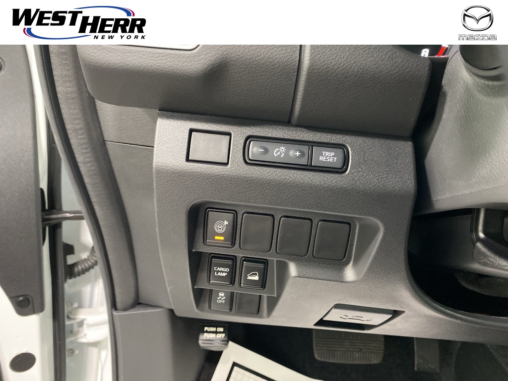 2025 Nissan Frontier SV photo 17