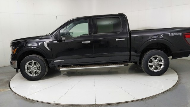Used 2024 BLACK Ford XLT image 3